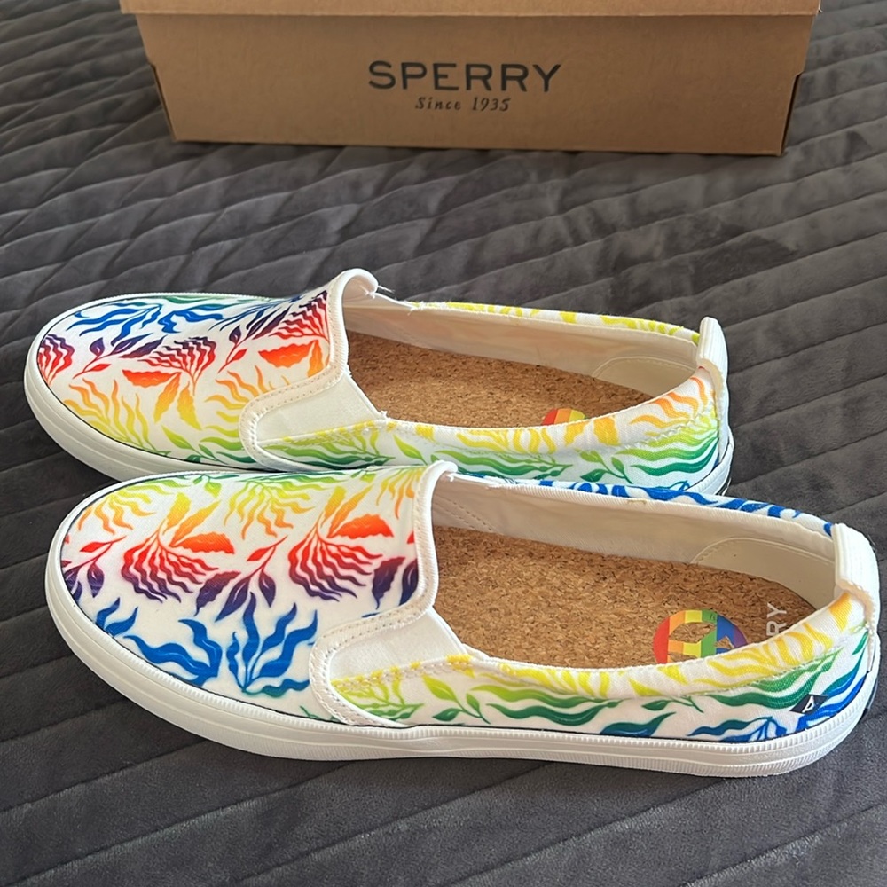 NWT Sperry Crest TG Pride White size 9